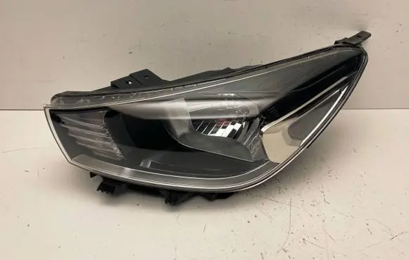 KIA Rio Headlight/headlamp 92101H8