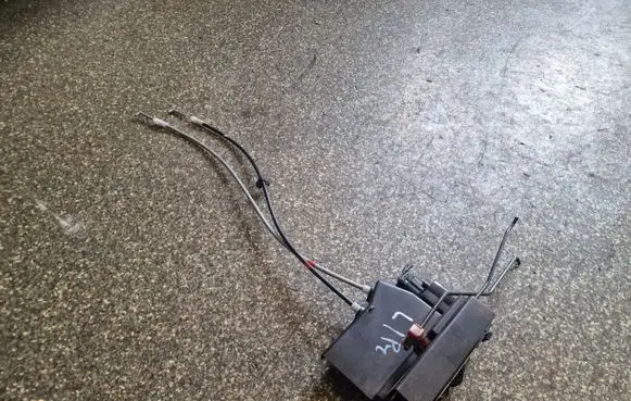 SsangYong Kyron Front door lock
