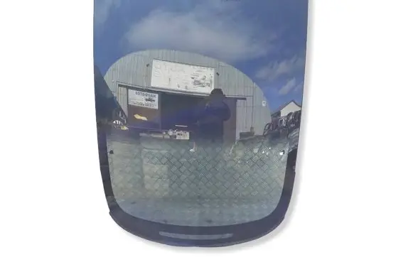 Tesla Model 3 Rear windscreen/windshield window AP27102021 EXP25012022