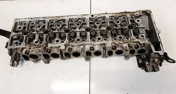 BMW 5 G30 G31 G38 Engine head B57D30A