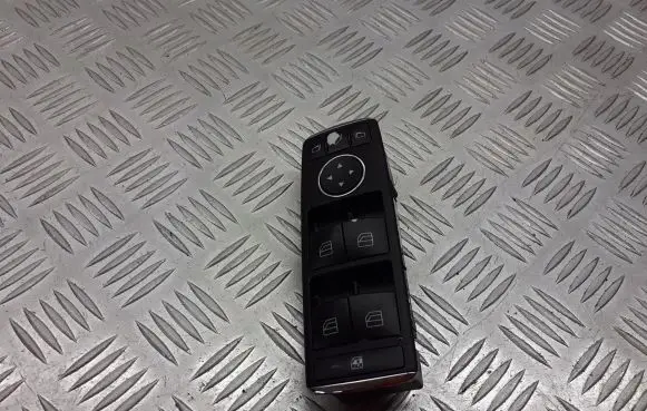 Mercedes-Benz C W204 Electric window control switch A2048703558