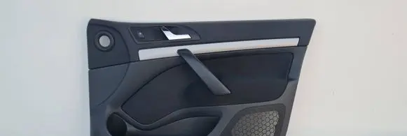 Skoda Octavia Mk2 (1Z) Front door card panel trim