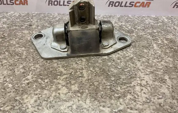 Volvo S60 Engine mount bracket TUSM33