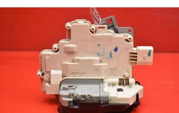 Audi A3 S3 A3 Sportback 8P Front door lock 4F1837016