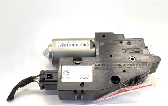 Nissan Qashqai Sunroof motor/actuator 3M23777
