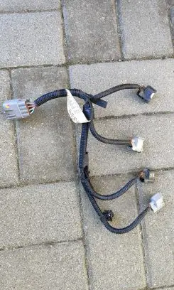 Toyota Yaris Fuel injector wires 8212652010