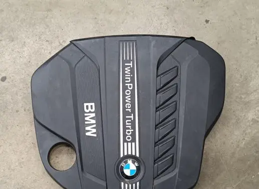 BMW X5 E70 Engine cover (trim) 7812063