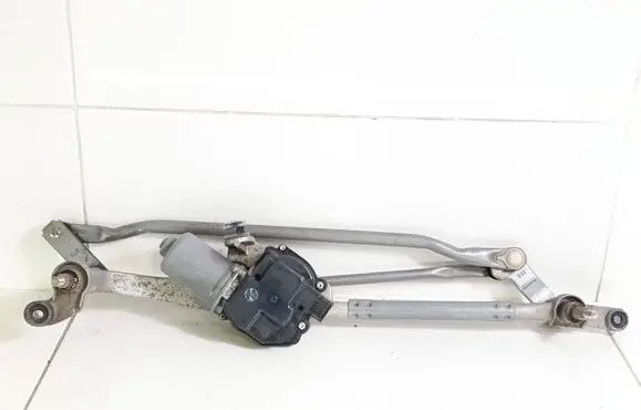 Land Rover Discovery 5 Front wiper linkage and motor JPLA17500AD