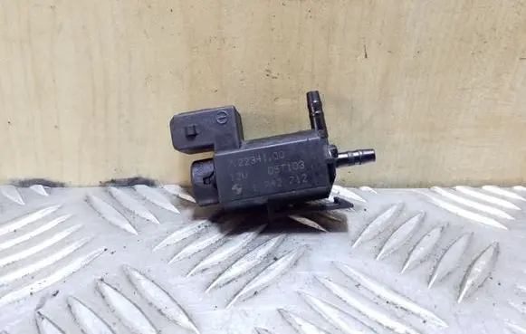 BMW X5 E53 Vacuum valve 72234100 1742712