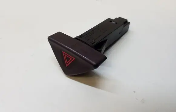 Volvo V70 Hazard light switch 9441045