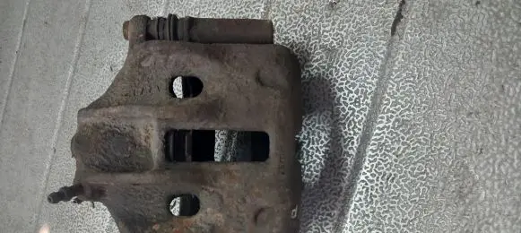 Peugeot 806 Front brake caliper