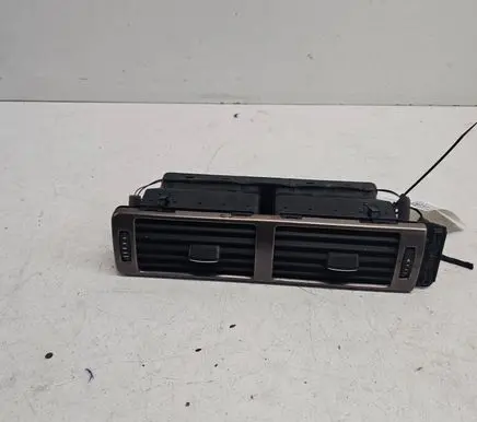 Audi A6 S6 C5 4B Dash center air vent grill 4B1820951