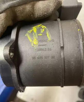 Citroen C4 I Mass air flow meter 72834204 9650010780
