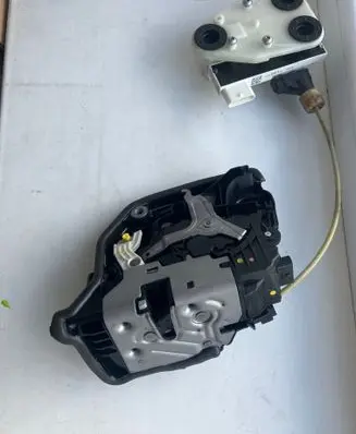 BMW X5 F15 Rear door soft close latching motor 7419841 7281953