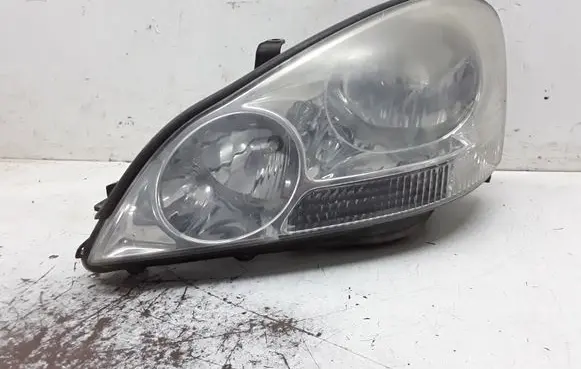 Toyota Avensis Verso Headlight/headlamp