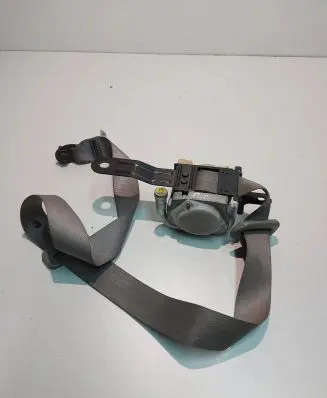 Nissan X-Trail T30 Front seatbelt 0430094