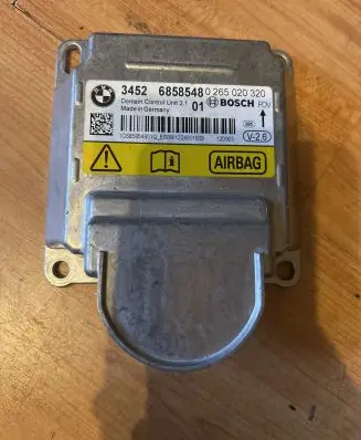 BMW X3 F25 Air suspension control unit module (rear) 6858548