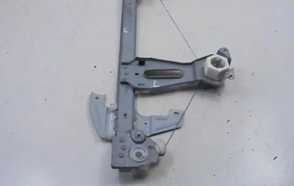 Toyota Aygo AB10 Front door manual window regulator 118671LH