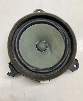 Toyota Auris E180 Rear door speaker 16304C2