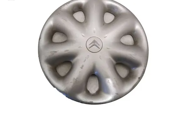 Citroen Xsara Picasso R15 wheel hub/cap/trim 9634799780