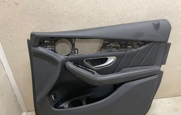 Mercedes-Benz GLC X253 C253 Front door card panel trim