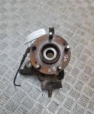 Hyundai i30 Front wheel hub 