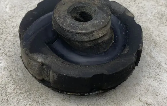 Audi A4 S4 B7 8E 8H Rear coil spring rubber mount 8E0512149P