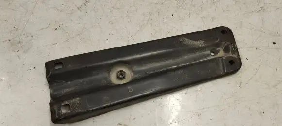 Jeep Grand Cherokee Other under body part 04578779ac