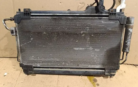 Mitsubishi Outlander Radiator set 92100B2120 92100B212C