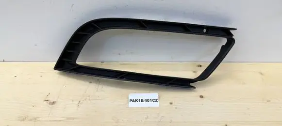 Skoda Superb B6 (3T) Front fog light trim/grill 3T0807682