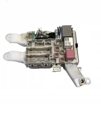 Toyota Auris 150 Relay mounting block 8273012220