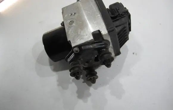 Volkswagen PASSAT B6 ABS Pump 3C0614109AF 16705912 16705712P