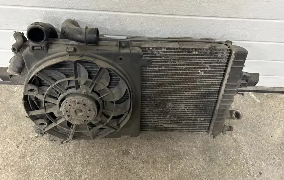 Opel Astra H Radiator set 13132550