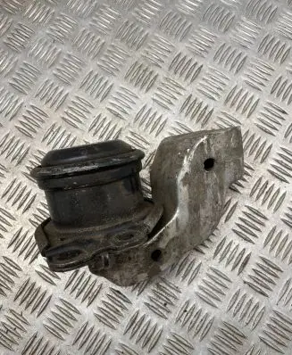 Volvo S40, V40 Engine mount bracket 30611472 3318312