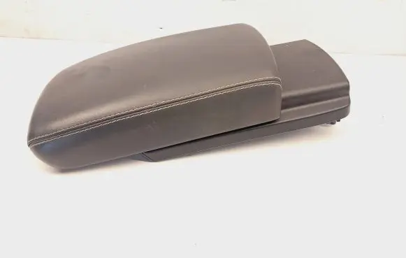 Nissan Qashqai Armrest 07C2403CB9 7112207