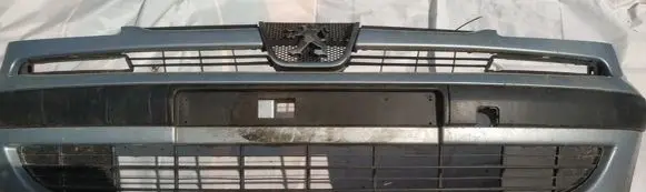 Peugeot 807 Front bumper zydras