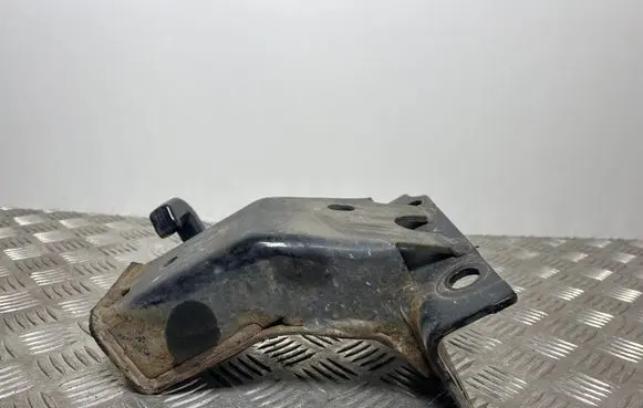 Jeep Grand Cherokee Tie down hook / loop 