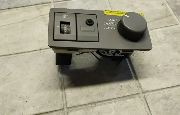 KIA Sorento Differential lock switch 612W16240 ZK00069001