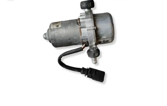 Audi A4 S4 B7 8E 8H Vacuum pump 8E0927317