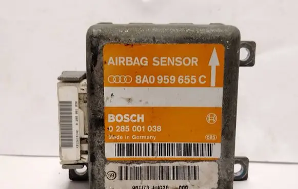 Audi A4 S4 B5 8D Airbag control unit/module 8A0959655C 0285001038