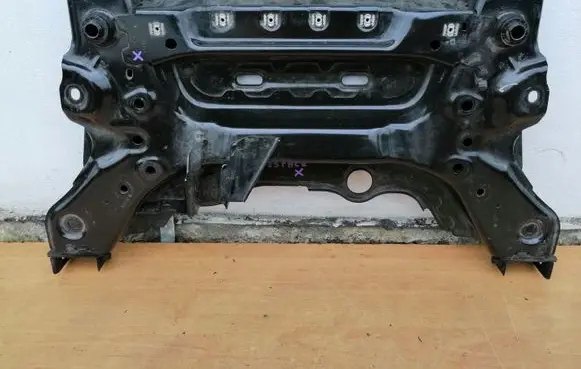 Renault Espace - Grand espace V Engine mounting bracket