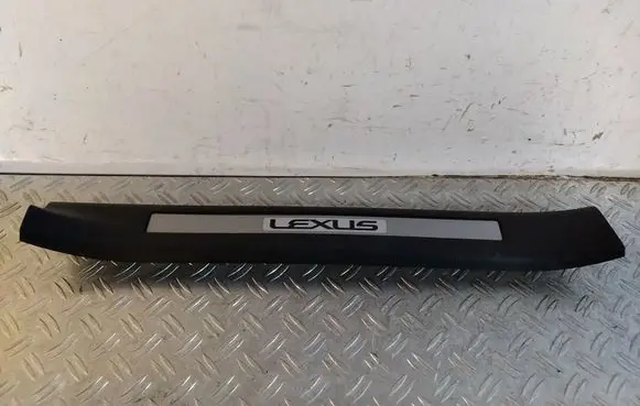 Lexus RX 450H Front sill trim cover 679100E040
