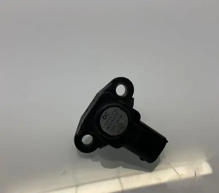 Mercedes-Benz E W211 Air pressure sensor A0061531528 06121937Y7 0261230144