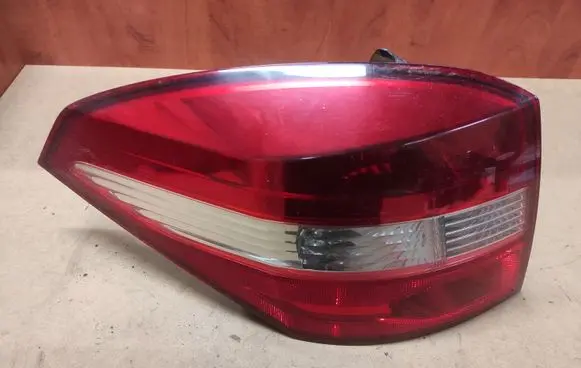 Rear/tail lights