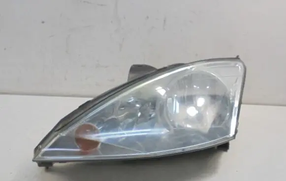 Ford Focus Headlight/headlamp 2M5113W030BD