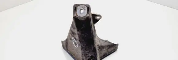 Volkswagen PASSAT B5 Engine mounting bracket 8D0199308A
