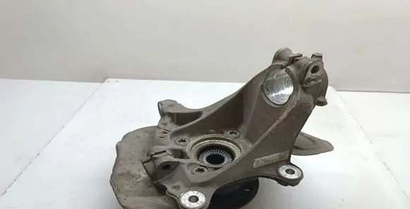BMW 2 F46 Front wheel hub spindle knuckle 6876645