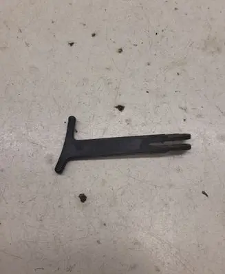 Volkswagen Golf IV Engine bonnet (hood) release handle 1J0823593C