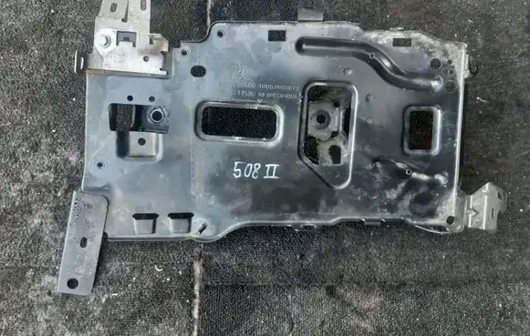 Battery tray