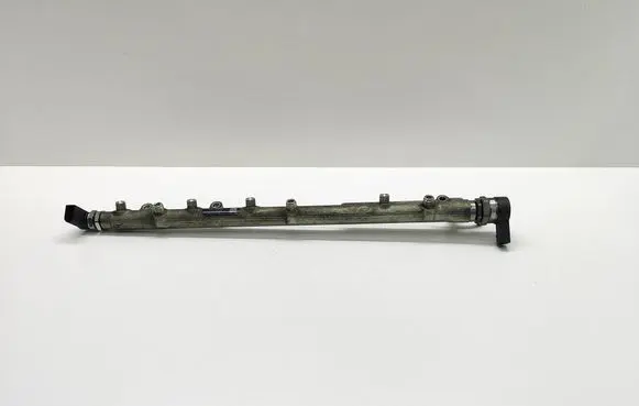BMW 5 E60 E61 Fuel main line pipe 7788679 0445216008 063902